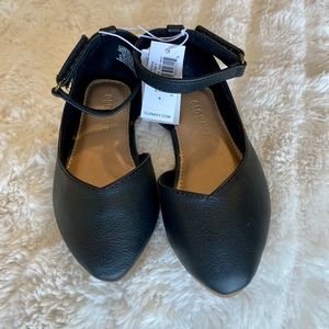 Old navy black dress shoes. Brand new. Size 6